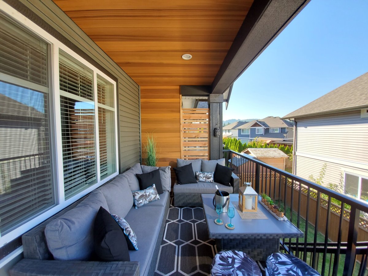 Western Red Cedar in an exterior project